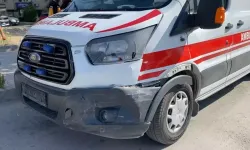 Elazığ’da ambulans ile hafif ticari araç çarpıştı: 2 yaralı