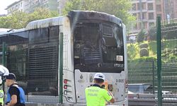 İstanbul'da metrobüs yangını