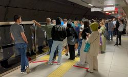 İstanbul'da Samandıra-Üsküdar seferini yapan metro arızalandı