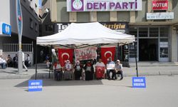 Muşlu aileler DEM Parti önünde ‘evlat nöbeti’ni sürdürdü