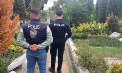 Mezarı açılacak olan Cem Garipoğlu’nun kabrinin başında polis nöbeti