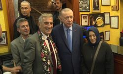 Cumhurbaşkanı Erdoğan, Üsküdar'da esnaf ziyaretinde bulundu