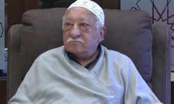 Gazeteler Fethullah Gülen’in ölümünü manşetlerine nasıl taşıdı?