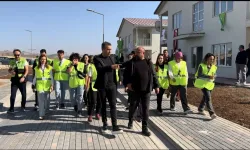 Haluk Levent, Ahbap Deprem Konutları’nı teslim etti