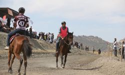 Mardin’de Geleneksel Rahvan At Yarışları Şampiyonası yapıldı