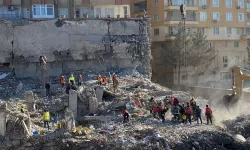 Diyarbakır'da depremde yıkılan sitede ‘yapı farklılığı’ ortaya çıktı