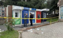 ATM'de işlem yaparken boynundan tabancayla vuruldu