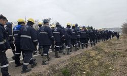 Çayırhan madencileri Ankara'da Hazine ve Maliye Bakanlığı'na yürüyor