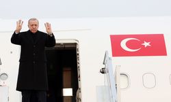 Suudi Arabistan'a giden Erdoğan, Rabia işareti yaptı