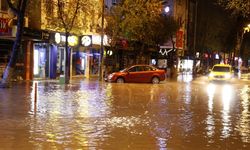 Fethiye'de şiddetli yağış su baskınlarına neden oldu