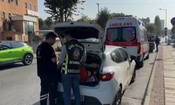 Küçükçekmece'de otomobilden yol isteyen ambulans kamyonet çıktı