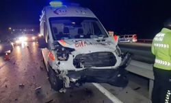 Kırıkkale’de ambulans ve iki otomobil çarpıştı; 1 ölü, 5 yaralı