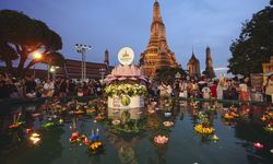 Tayland'da Loy Krathong festivali düzenlendi