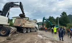 Trabzon'da heyelan nedeniyle kapanan kara yolu ulaşıma açıldı