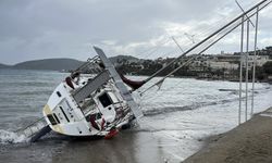 Bodrum’da fırtına nedeniyle feribot seferleri iptal edildi