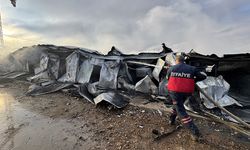 Elazığ'da işçilerin kaldığı konteynerlerde çıkan yangında 2 işçi yaralandı, 1 işçi dumandan etkilendi