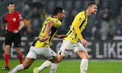 Fenerbahçe sahasında Başakşehir'i 3 golle geçti