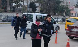 Minibüsünde 20 kaçak göçmen yakalanan sürücüsü ve yanındaki kişi tutuklandı