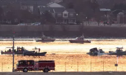 ABD'de yolcu uçağı ile helikopter çarpıştı: 67 kişi öldü