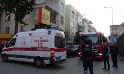 Antalya'da evde çıkan yangında 2 kişi dumandan etkilendi