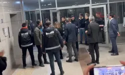 CHP'li gruptan Beşiktaş Belediyesi önünde protesto