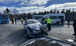 Erzurum'da minibüs ile otomobil çarpıştı: 6 yaralı