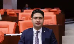 MHP'li Özdemir, yangında ailesinin yanına gelmiş: Aracın alarmıyla konaklayanları uyandırmış