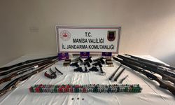 Manisa'da narkotik ve kaçakçılık operasyonunda yakalanan 10 şüpheli tutuklandı