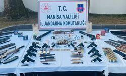 Manisa'da uyuşturucu ve silah kaçakçılığı operasyonunda 44 zanlı yakalandı