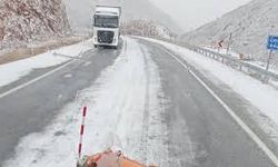 Adıyaman-Malatya kara yolu kar nedeniyle ulaşıma kapatıldı