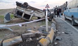 Ankara'da minibüs ile hafif ticari araç çarpıştı: 9 kişi yaralandı