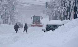 Japonya'nın kuzeyine rekor seviyede kar yağdı