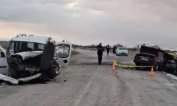 Konya'da zincirleme trafik kazası: 2 ölü, 1 yaralı