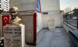 Paris’teki Atatürk büstüne saldırı