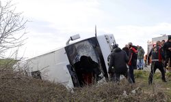 Edirne'de öğrenci servis midibüsü şarampole devrildi: 27 yaralı