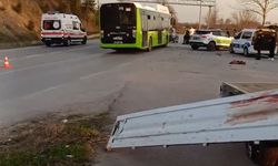 Kocaeli'de kamyonet ile motosiklet çarpıştı, 1 ölü, 1 yaralı