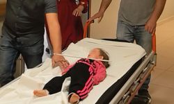 2 yaşındaki Meryem’in oynadığı askı çenesine saplandı