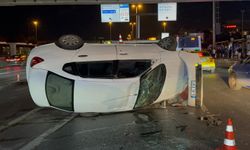 Küçükçekmece'de takla atan otomobilin sürücüsü yaralandı