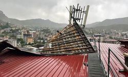 Hakkari'de şiddetli rüzgar