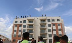 Adıyaman’da maaşlarını alamayan inşaat işçilerinden eylem