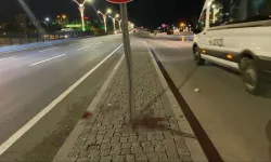 Ankara'da trafik levhasına çarpan motosikletteki 2 kişi öldü