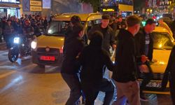 Bağdat Caddesi’nde Galatasaray taraftarlarının araçlarına saldırı