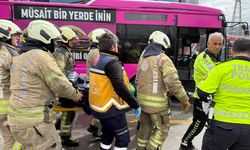 Beylikdüzü'nde iki metrobüs çarpıştı: 2'si ağır 14 yaralı