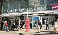 Fransa'da elektrik kesintisi: Cannes Film Festivali yarıda kaldı!