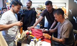 Muslera’nın imza gününde gergin anlar