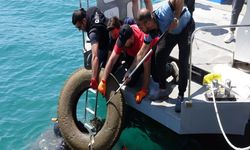 Deniz dibi temizliğinde 1 ton atık çıkarıldı