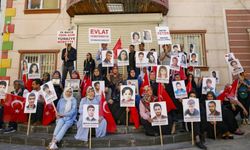 Evlat nöbeti tutan aileler: İnşallah bayramdan önce çocuklarımıza kavuşuruz