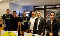 Edin Dzeko ve Dusan Tadic'e teşekkür plaketi verildi