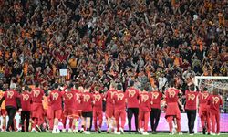 Galatasaray ve Kayserispor, şampiyonluk maçı öncesi stada ulaştı