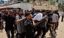 İsrail, Gazze'yi Kurban Bayramı'nda da bombaladı: 17 Filistinli öldü